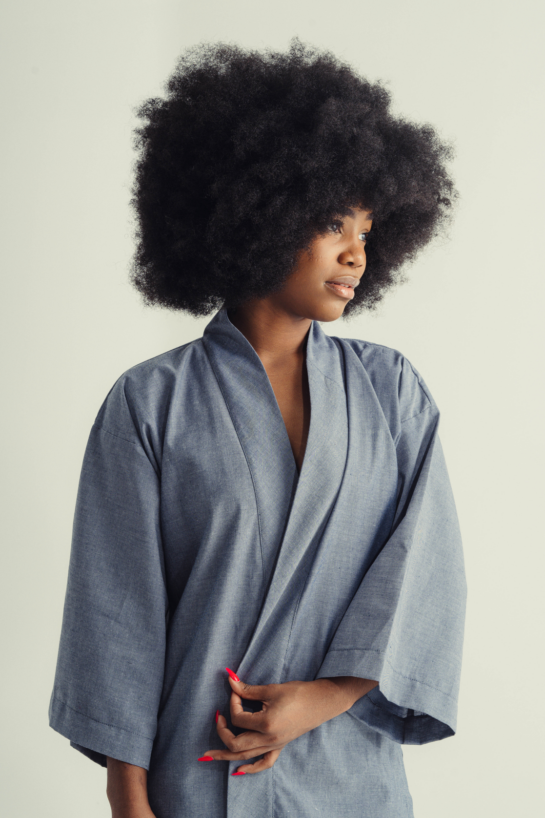 Kimono mi-long peint à la main, fentes latérales