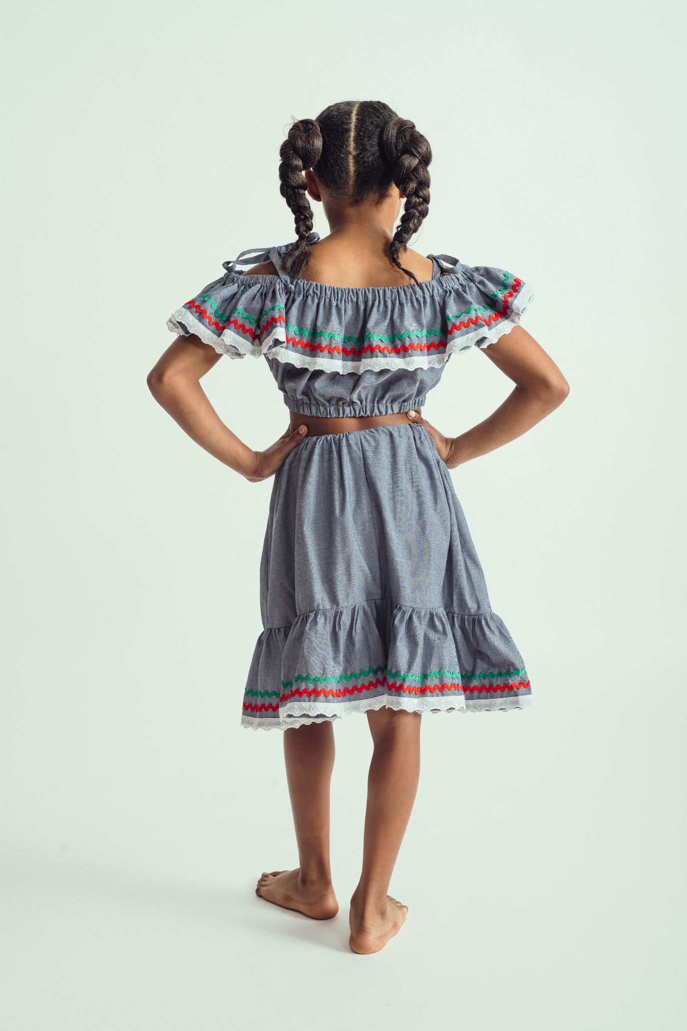 Ensemble haut et jupe traditionnelle pour enfants